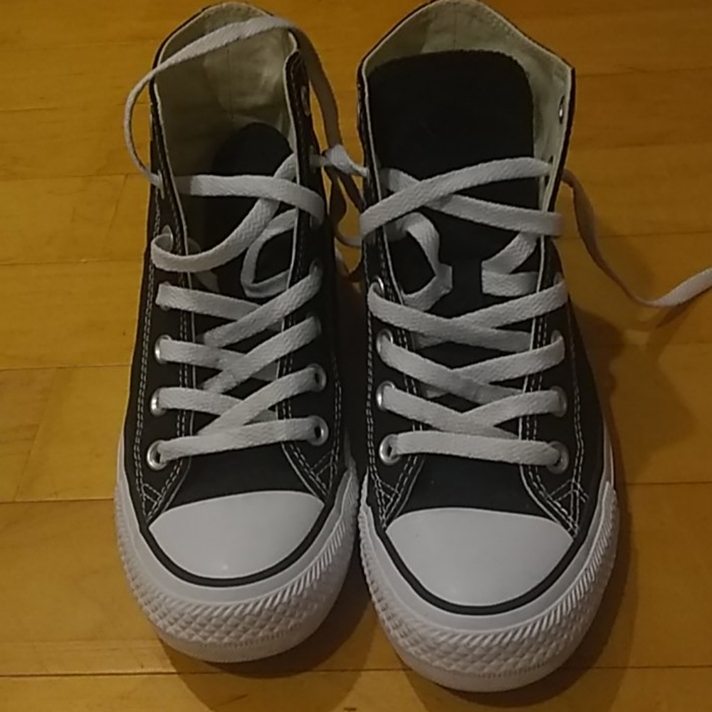 Black high top converse